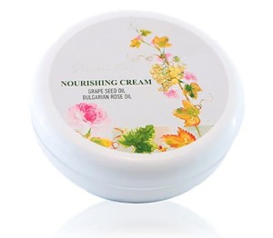 Odżywczy krem ​​do twarzy z Olejkiem z Pestek Winogron i naturalnym Olejkiem Różanym 150ML
