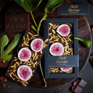 Ciemna czekolada z Figą i Karmelizowanymi Migdałami 80G